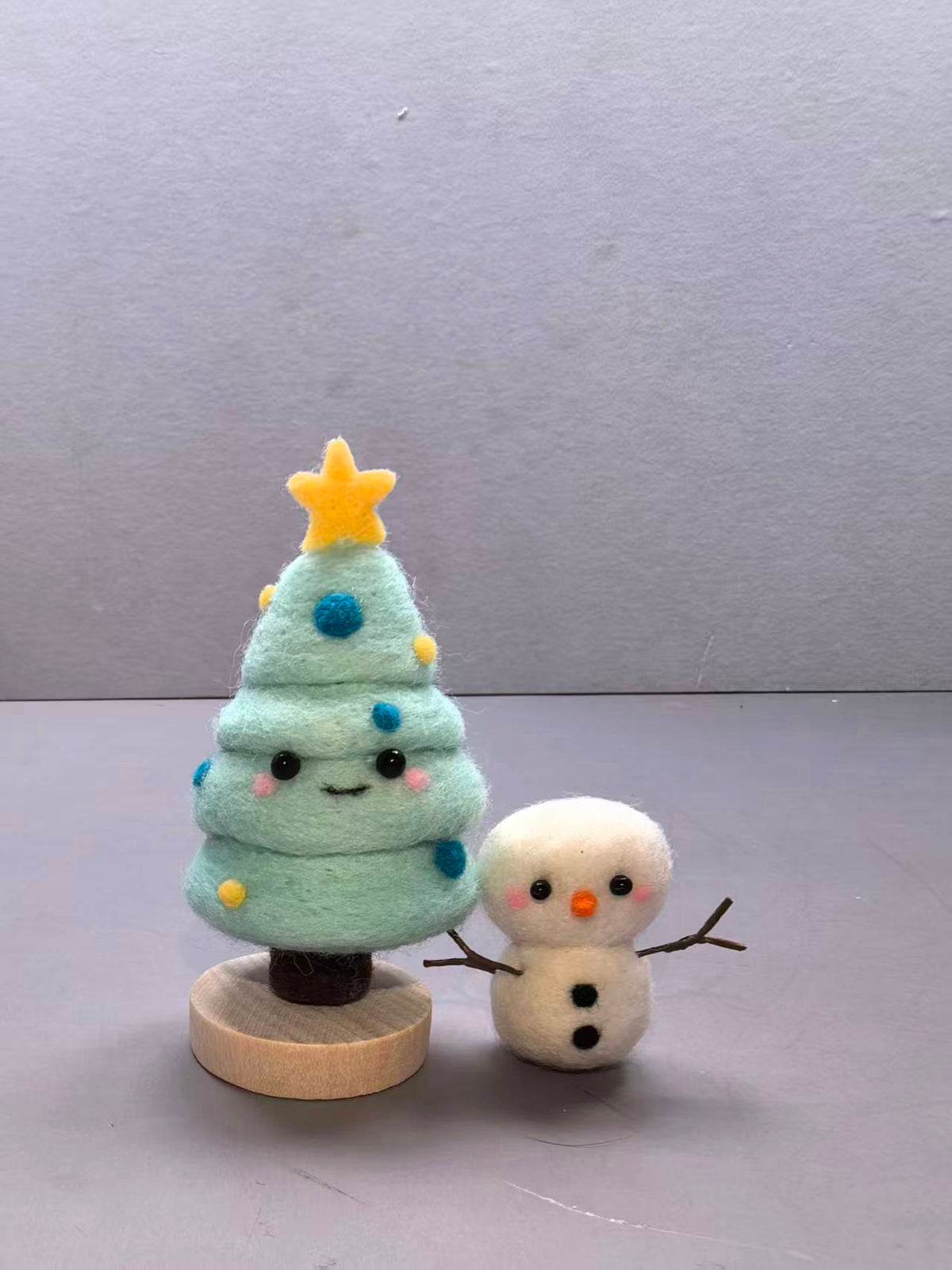 Handmade needle-felted Christmas tree and snowman from ilovefelt