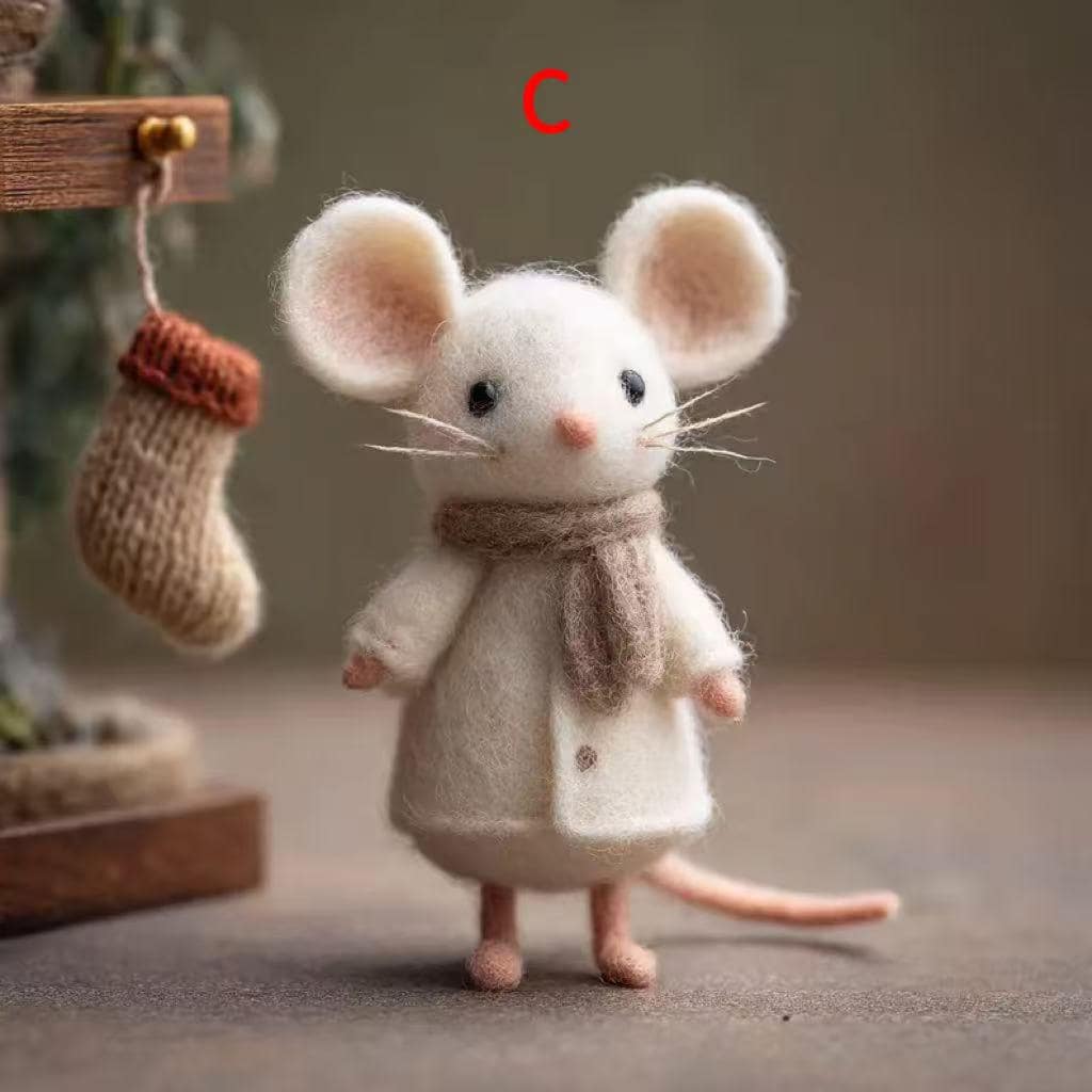 Needle Felted Mouse Figurine – Handmade Wool Felt Animal in Coat & Scarf – Christmas Winter Decor Gift-Perfect for Christmas Tree Ornament