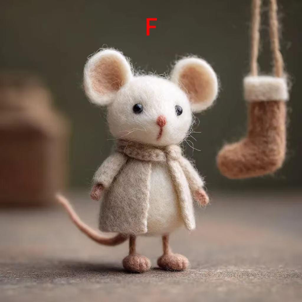 Needle Felted Mouse Figurine – Handmade Wool Felt Animal in Coat & Scarf – Christmas Winter Decor Gift-Perfect for Christmas Tree Ornament
