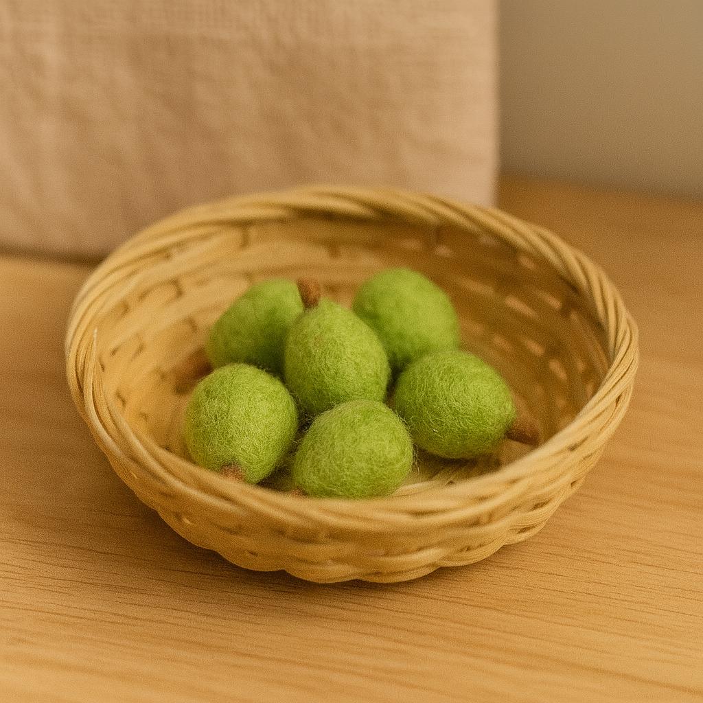 Handmade Mini Wool Felt Fruit Basket 1.5cm – Needle Felted Watermelon, Strawberry, Orange, Peach & Blueberry – Kitchen Toy Gift