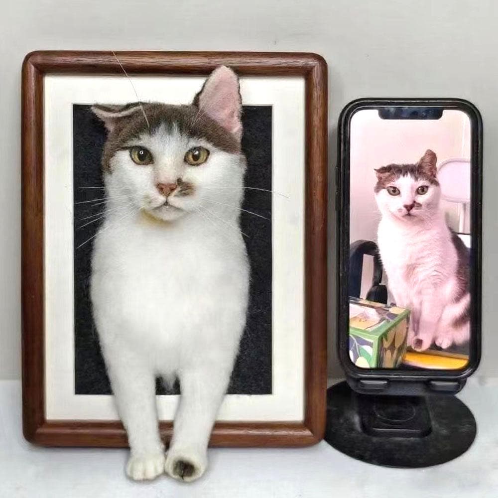 Custom Wool Felt Cat Portrait: 3D Pet Sculpture in Wood Frame