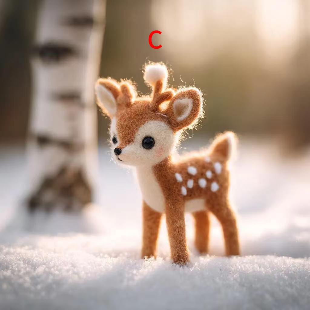 Handmade Felt Deer Figurine – Cute Wool Felt Animal, Christmas Gift for Kids and Family，A Charming Handmade Christmas Tree Ornament Gift