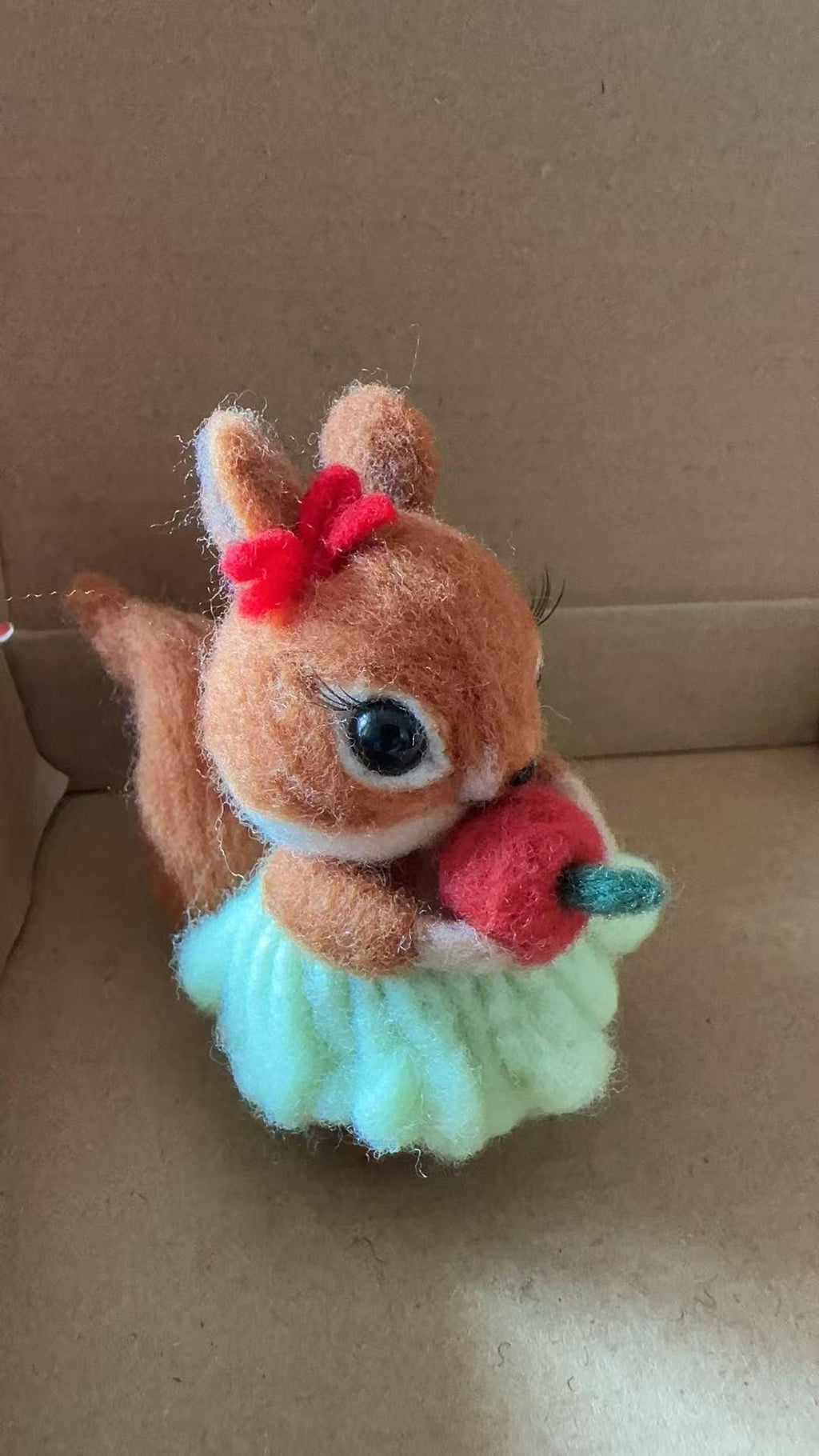 Handmade Felt Squirrel Figurine – Cute Wool Animal with Santa Hat or Apple, Winter Woodland Christmas Gift Decor