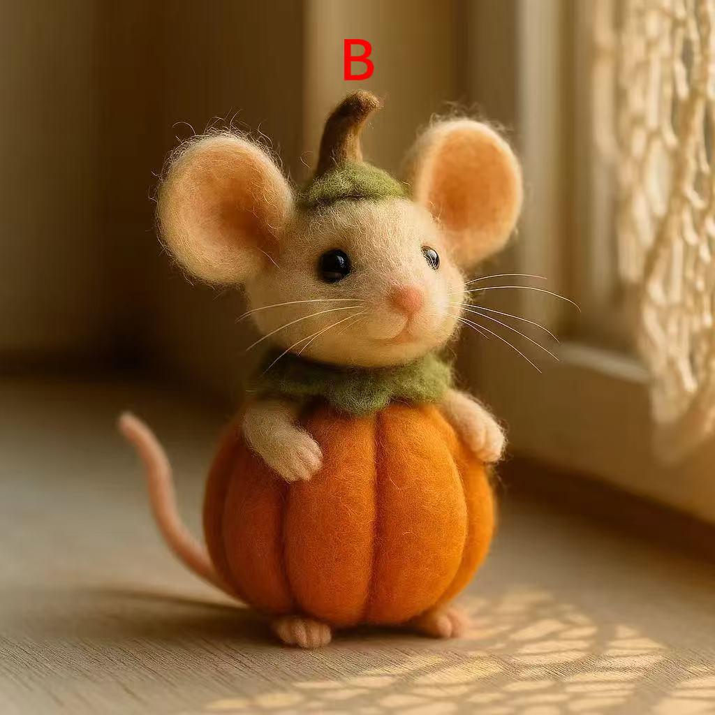 Needle Felted Halloween Pumpkin Mouse – Handmade Wool Felt Figurine – Cute Spooky Fall Decoration, Rustic Autumn Gift Idea