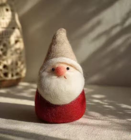Handmade Needle Felted Santa Claus Ornament – Wool Felt Christmas Tree Hanging Decoration, Cozy Holiday Home Decor, Unique Winter Gift