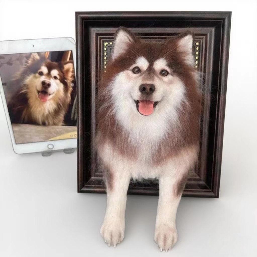 Custom Needle Felted Pet Portrait: Alaskan Malamute Wool Sculpture