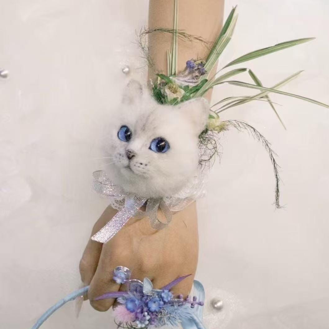 Custom Pet Portrait Wedding Corsage – Handmade Wool Felt Flower Pin for Bride and Groom Keepsake Gift