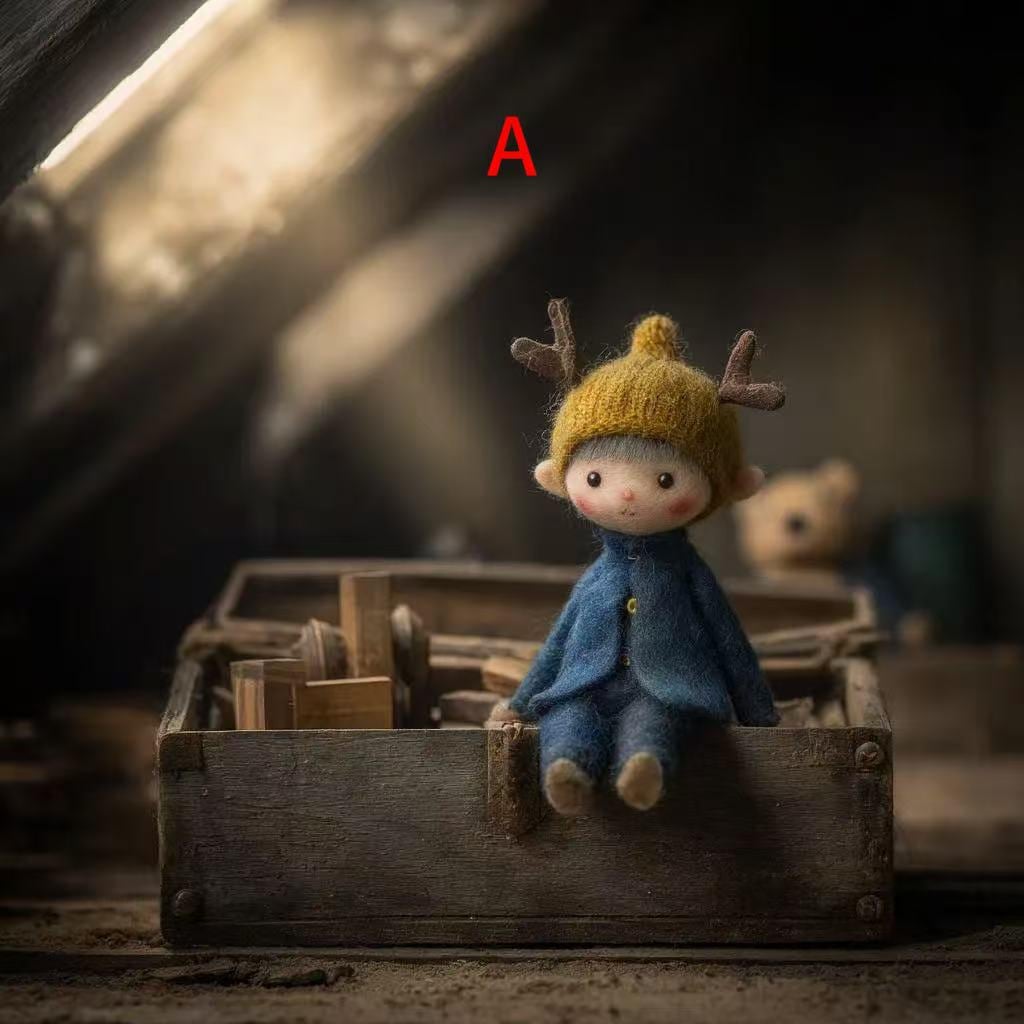 Handmade Needle Felted Woodland Doll – Forest Elf, Fox, and Little Red Girl, Wool Felt Figurines, Perfect for Christmas Tree Ornament