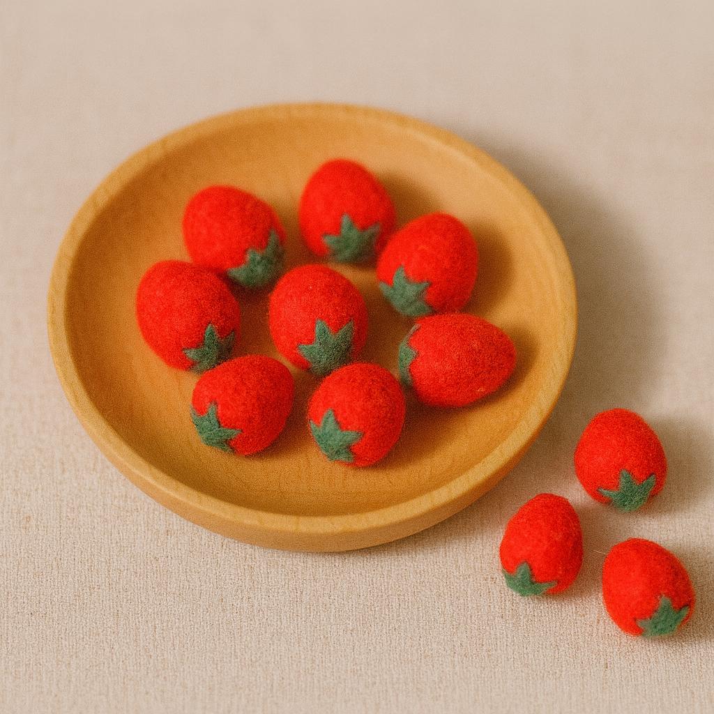 Handmade Mini Wool Felt Fruit Basket 1.5cm – Needle Felted Watermelon, Strawberry, Orange, Peach & Blueberry – Kitchen Toy Gift