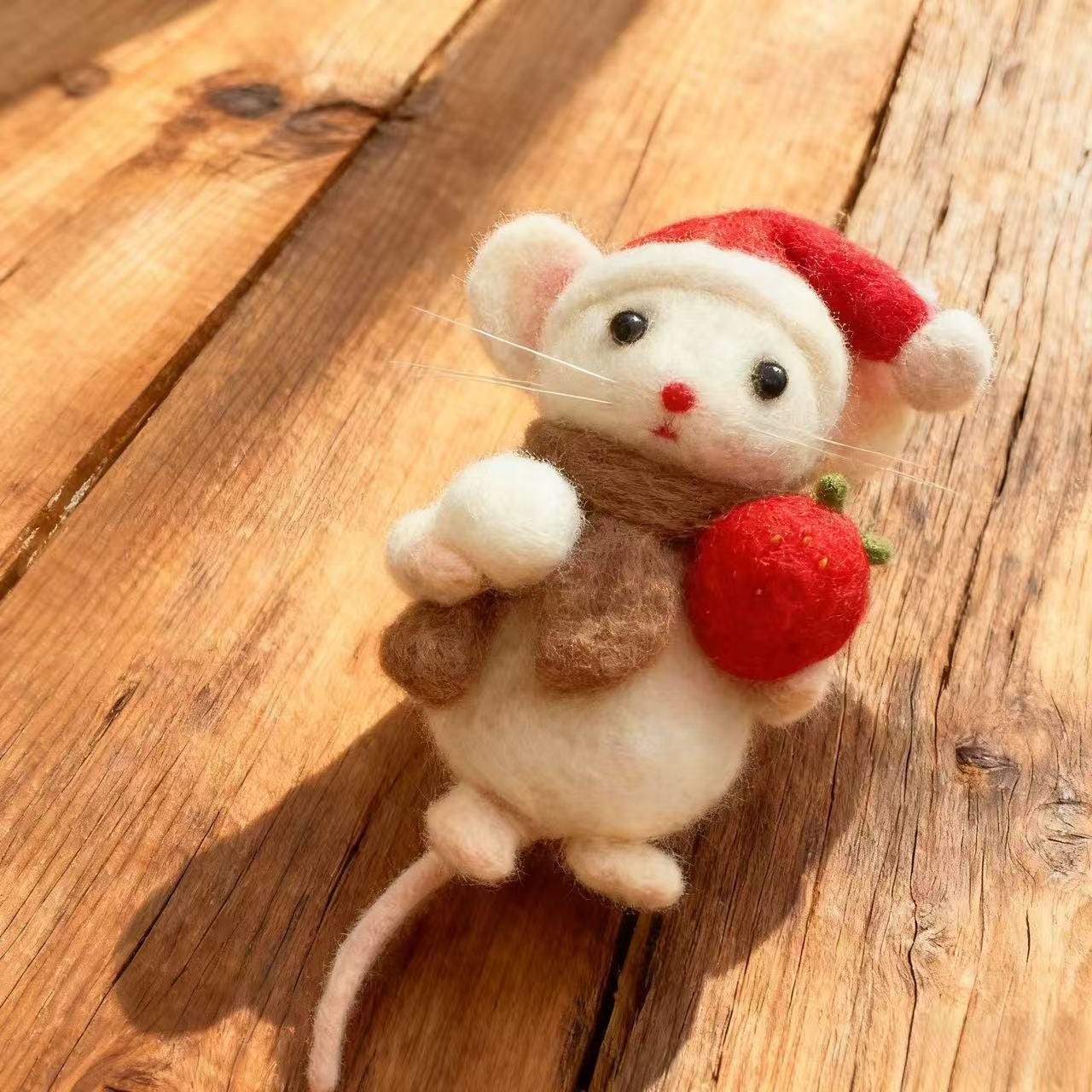 Handmade Needle Felted Christmas Mouse – 3 Inch Wool Felt Figurine with Santa Hat and Berries, Perfect for Christmas Tree Ornament
