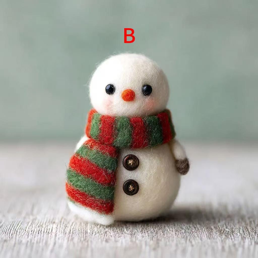 Needle Felted Wool Snowman Statue – Handcrafted Christmas Home Decoration, Cute Snowman Sculpture, Winter Season Gift
