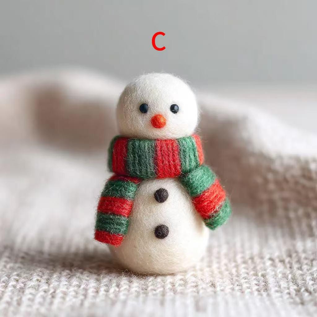 Needle Felted Wool Snowman Statue – Handcrafted Christmas Home Decoration, Cute Snowman Sculpture, Winter Season Gift