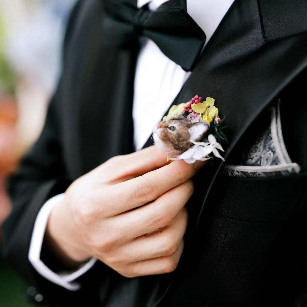 Custom Pet Portrait Wedding Corsage – Handmade Wool Felt Flower Pin for Bride and Groom Keepsake Gift