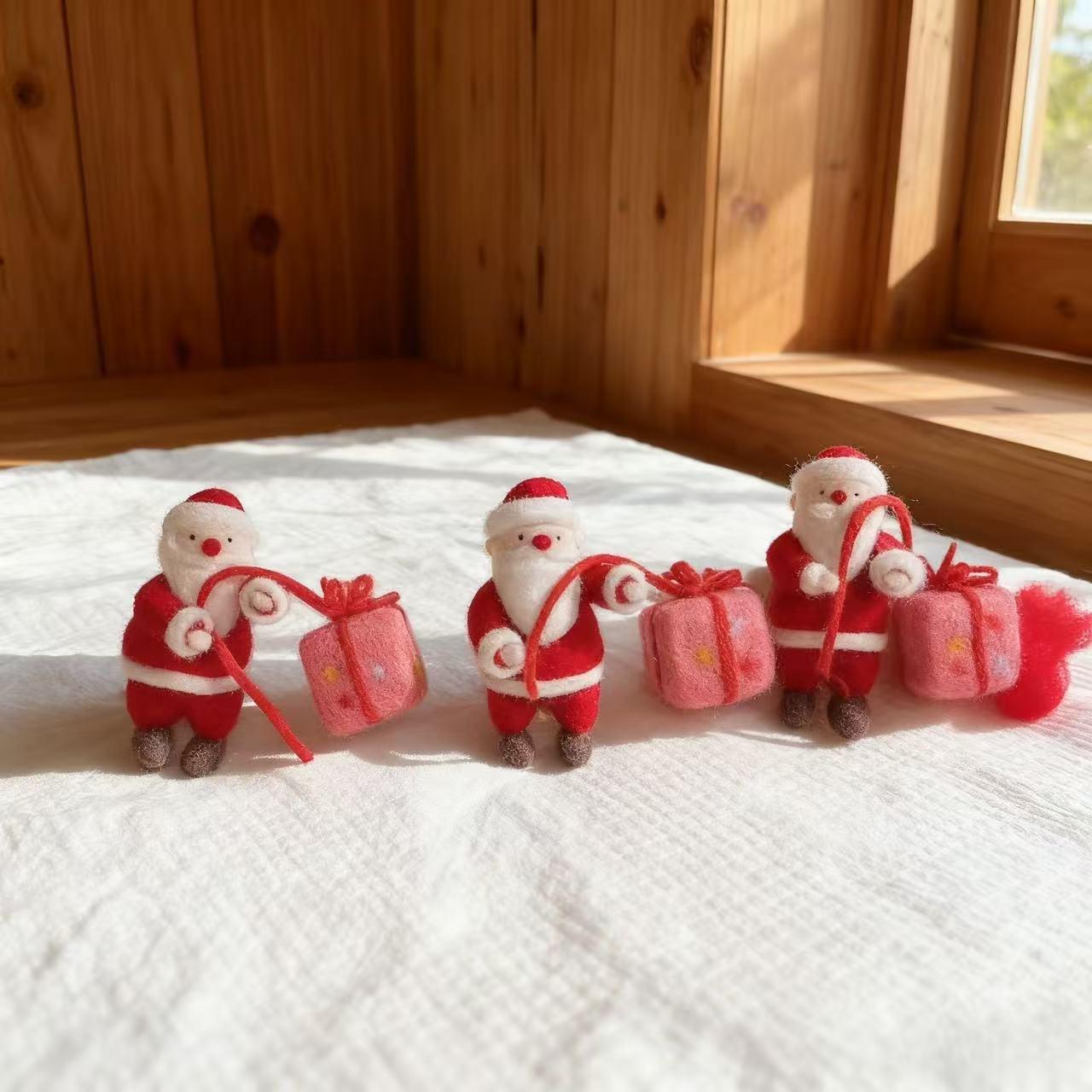 Handmade Needle Felted Santa and Reindeer – Cozy Holiday Gift Ornament for Home Winter Decoration-Perfect for Christmas Tree Ornament