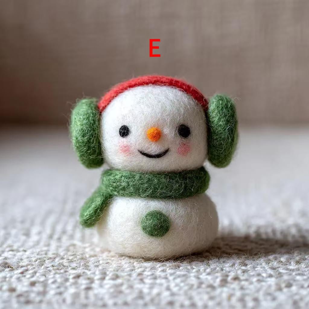 Needle Felted Wool Snowman Statue – Handcrafted Christmas Home Decoration, Cute Snowman Sculpture, Winter Season Gift