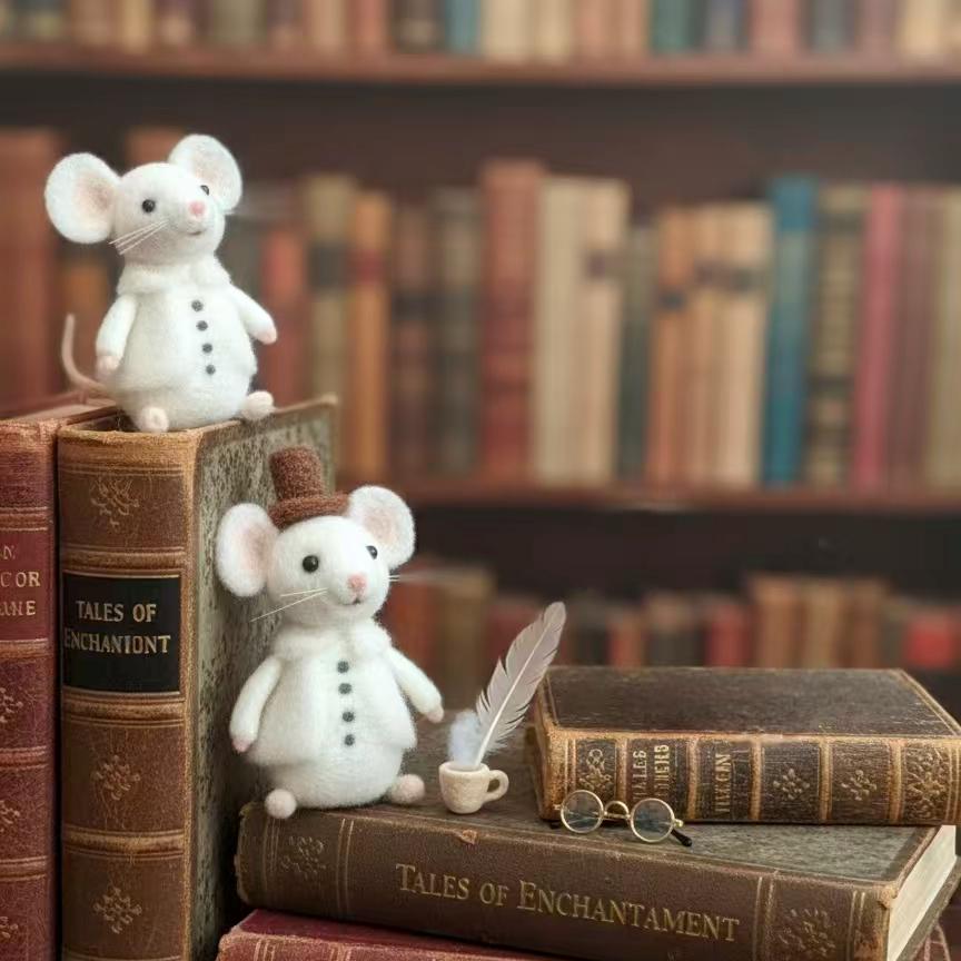 Handmade Wool Felt Mouse Figurine – Reading Mouse with Scarf, Book Lover Gift