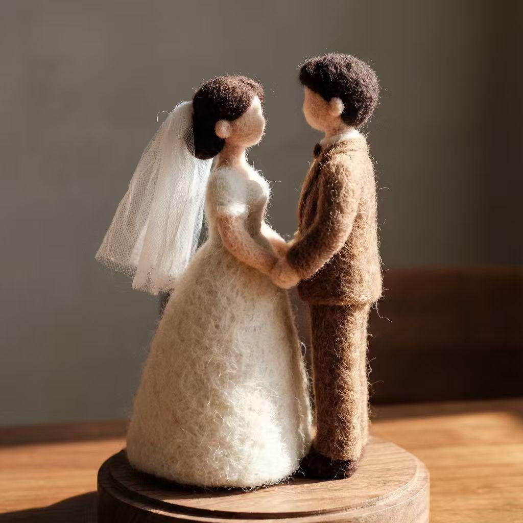 Personalized Needle Felted Wedding Couple Figurine, Romantic Keepsake Decor